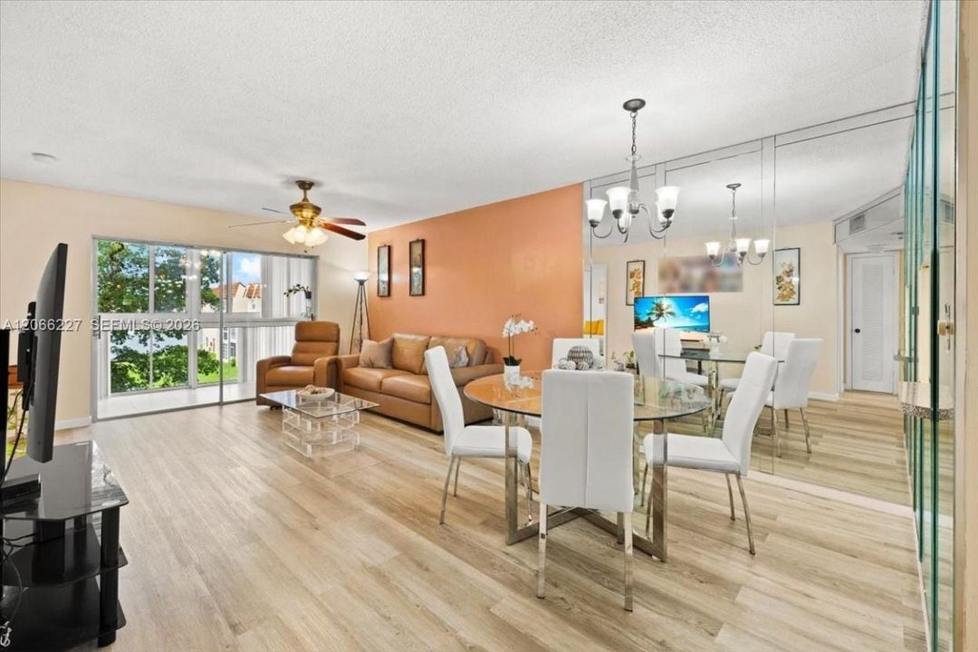 For Sale: $119,500 (2 beds, 2 baths, 850 Square Feet)