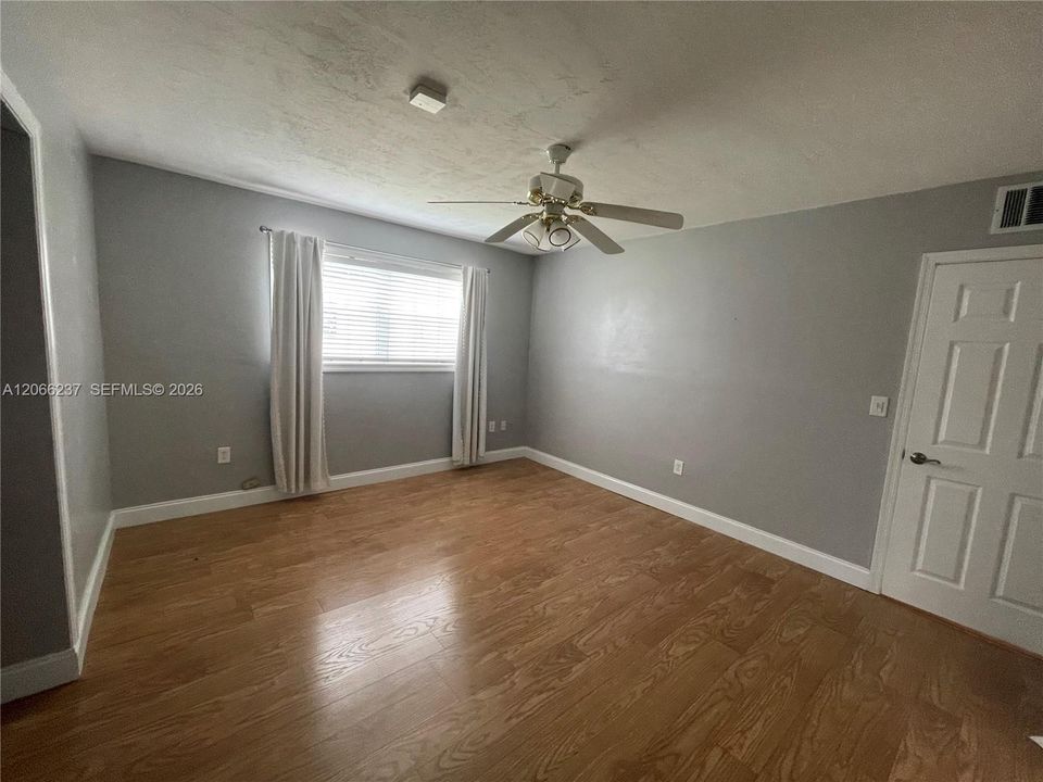 For Rent: $4,175 (3 beds, 2 baths, 1717 Square Feet)