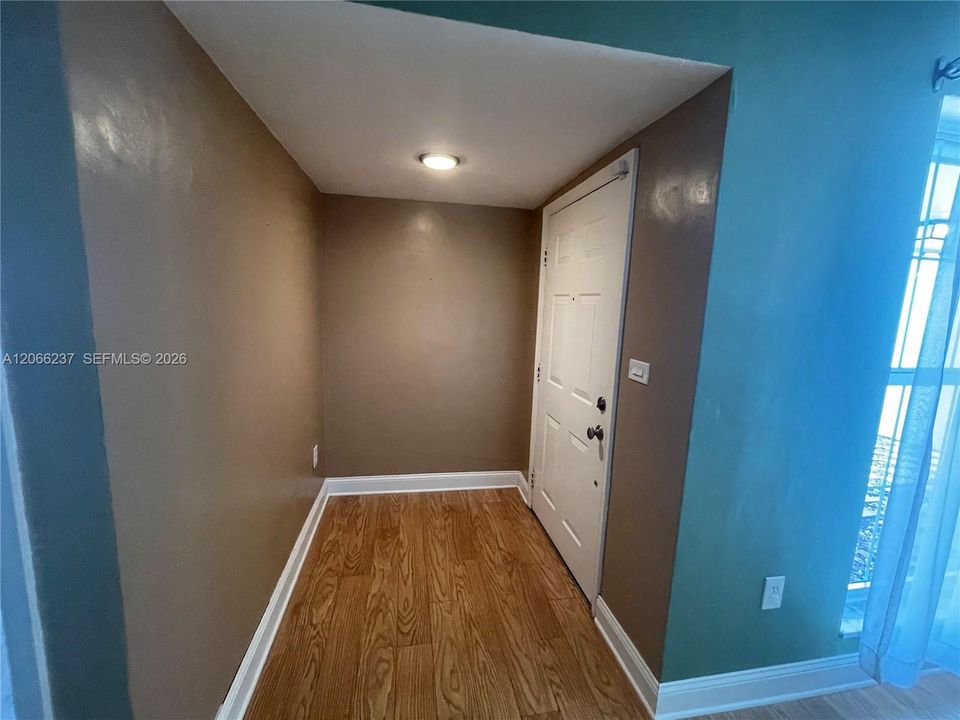 For Rent: $4,175 (3 beds, 2 baths, 1717 Square Feet)