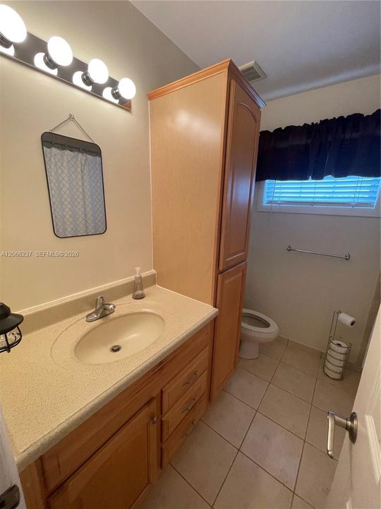 For Rent: $4,175 (3 beds, 2 baths, 1717 Square Feet)