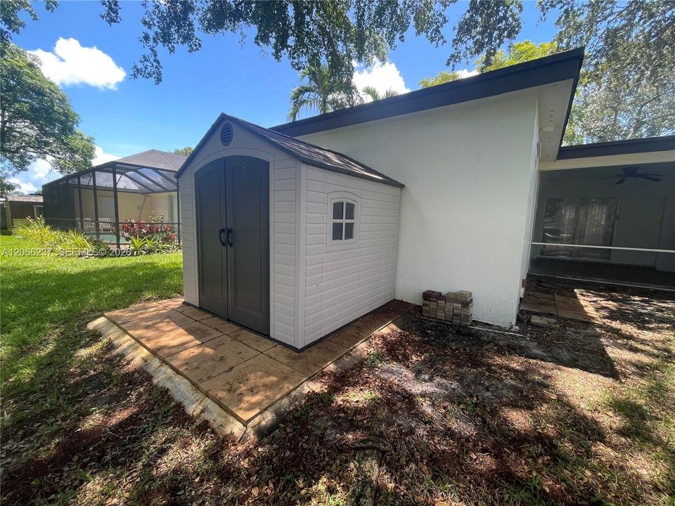 For Rent: $4,175 (3 beds, 2 baths, 1717 Square Feet)