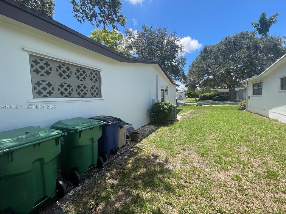For Rent: $4,175 (3 beds, 2 baths, 1717 Square Feet)