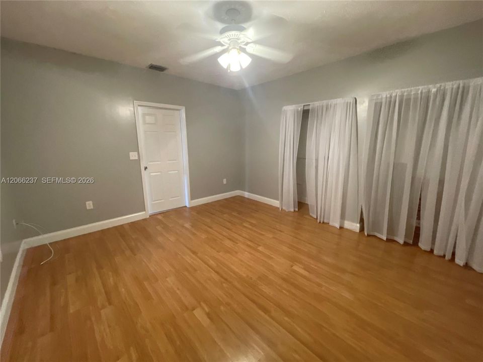 For Rent: $4,175 (3 beds, 2 baths, 1717 Square Feet)