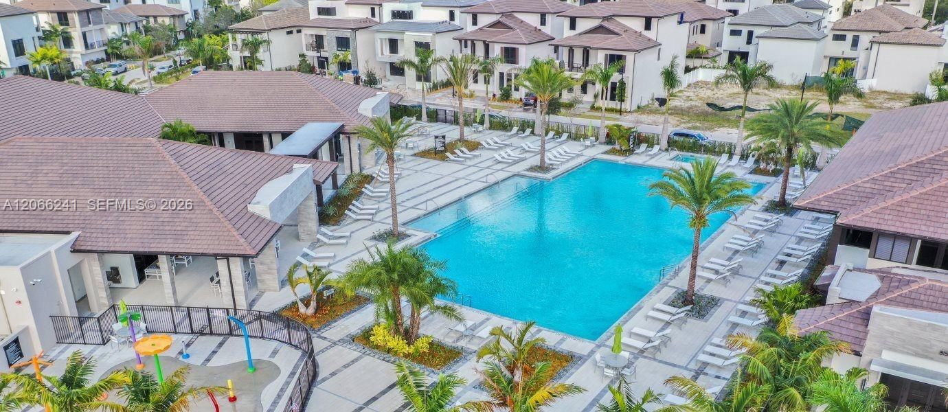 For Rent: $3,950 (3 beds, 2 baths, 1610 Square Feet)