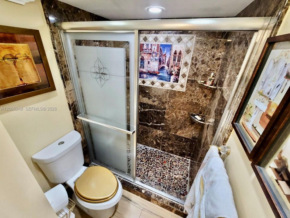 В аренду: $2,400 (2 спален, 2 ванн, 847 Квадратных фут)