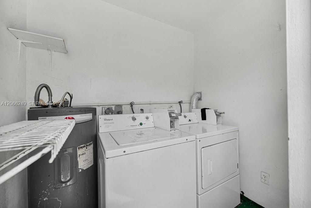 For Sale: $159,000 (2 beds, 1 baths, 650 Square Feet)
