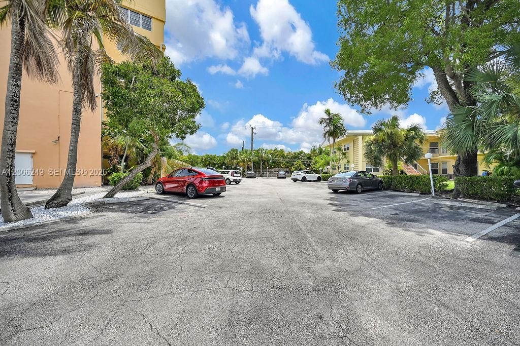 For Sale: $159,000 (2 beds, 1 baths, 650 Square Feet)