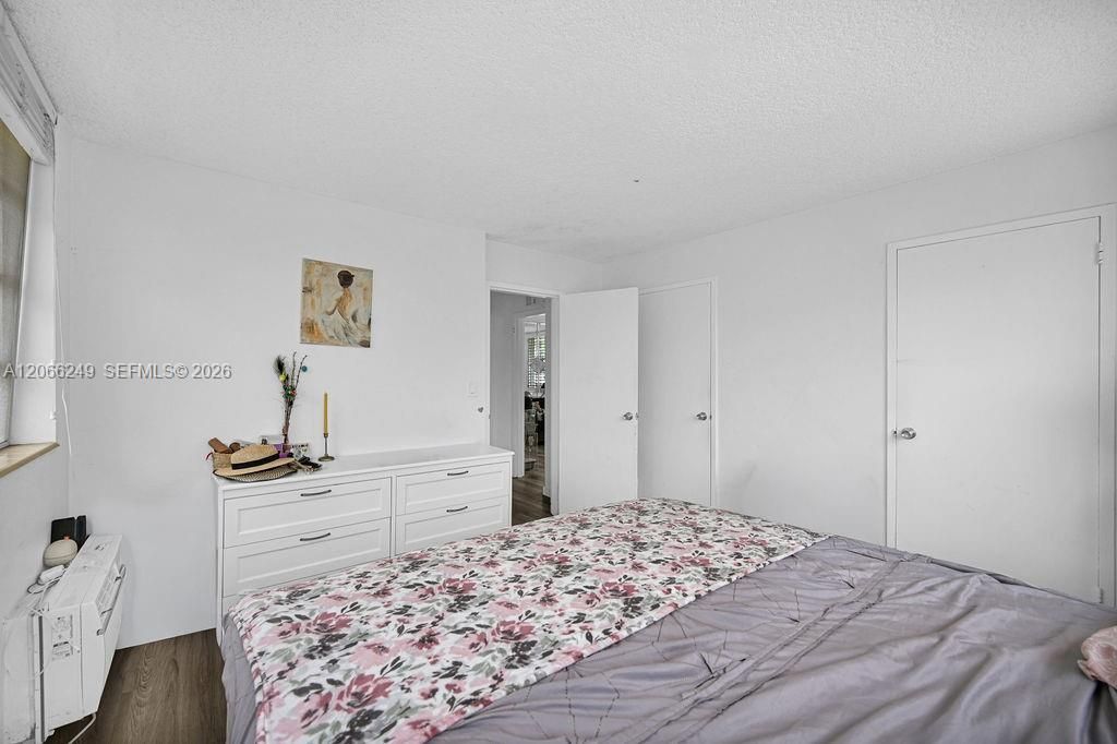 For Sale: $159,000 (2 beds, 1 baths, 650 Square Feet)