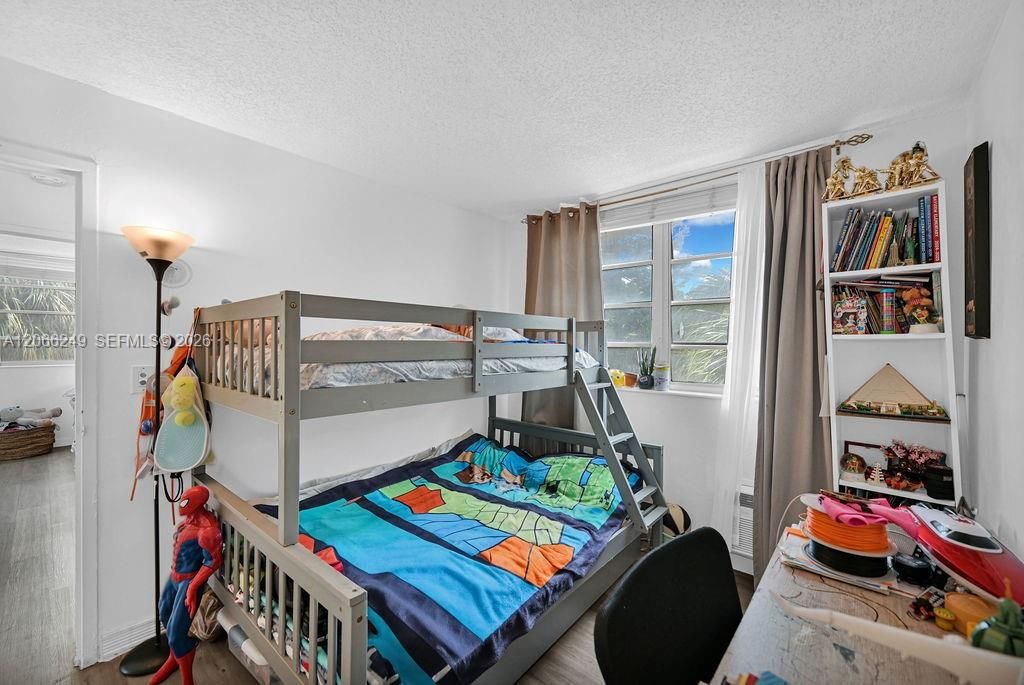 For Sale: $159,000 (2 beds, 1 baths, 650 Square Feet)