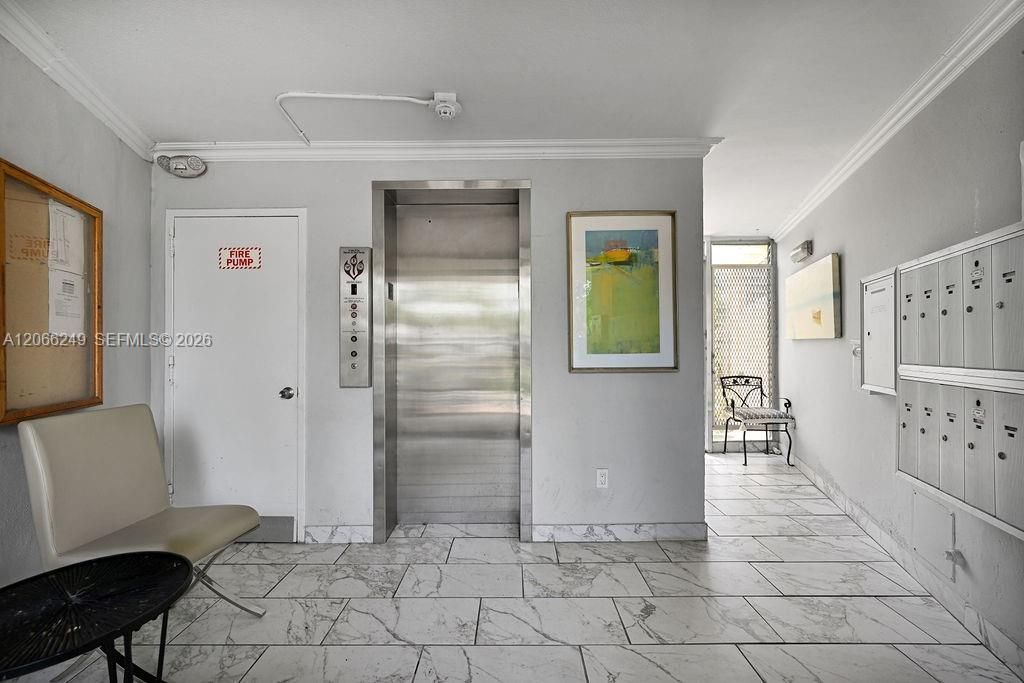 For Sale: $159,000 (2 beds, 1 baths, 650 Square Feet)