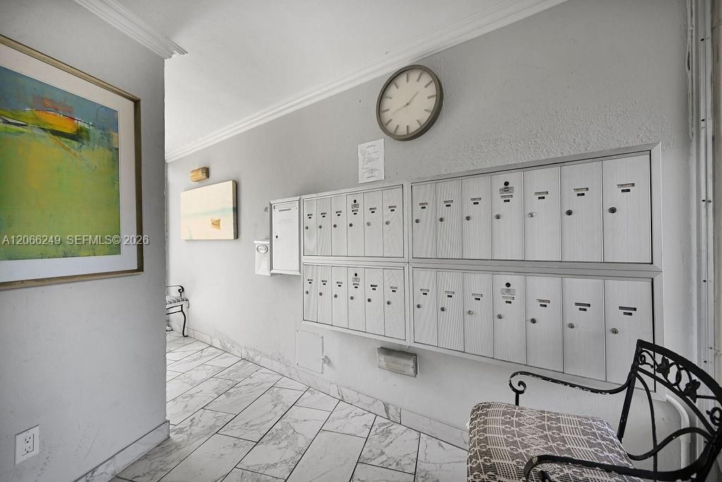 For Sale: $159,000 (2 beds, 1 baths, 650 Square Feet)