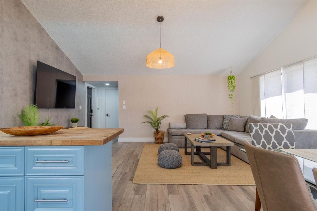 11010 NW 24th Ct-13