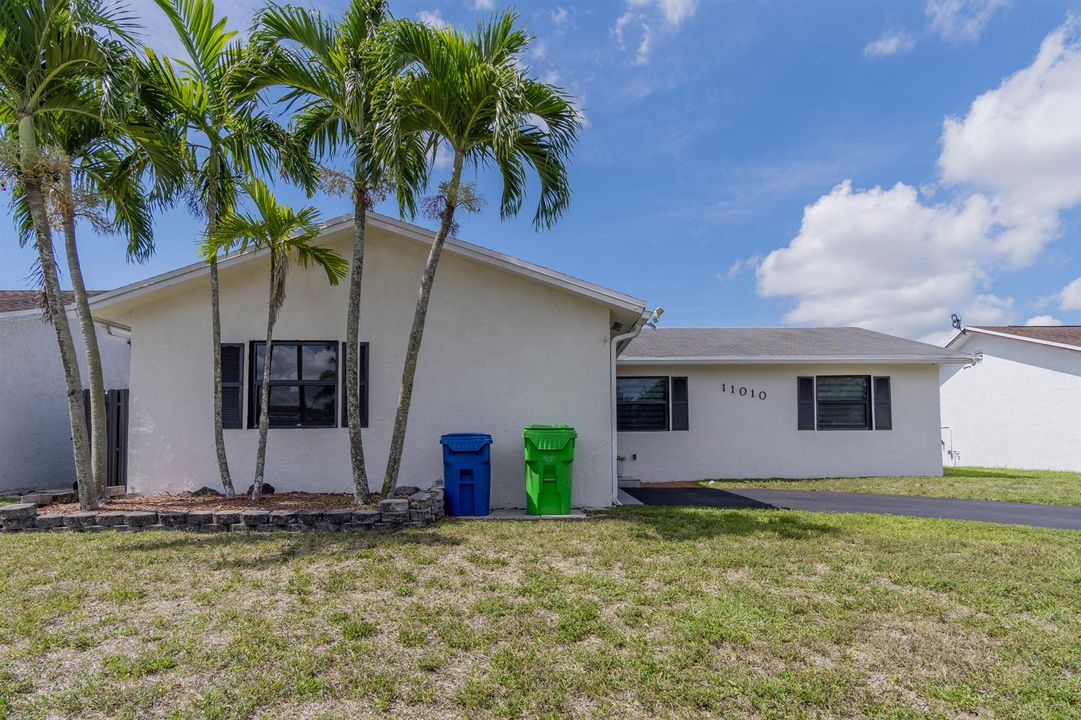 11010 NW 24th Ct-1