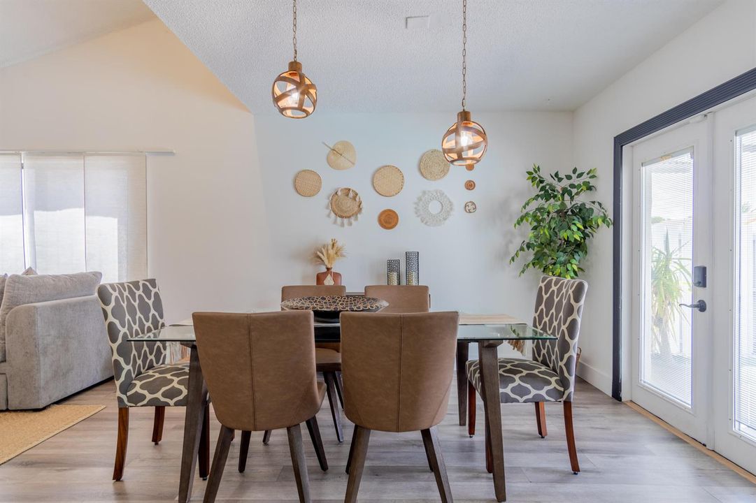 11010 NW 24th Ct-10