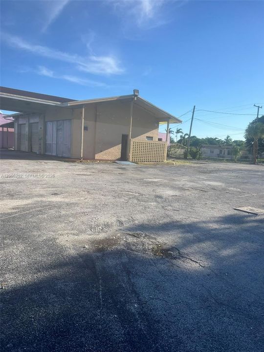 For Rent: $6,000 (0 beds, 0 baths, 0 Square Feet)