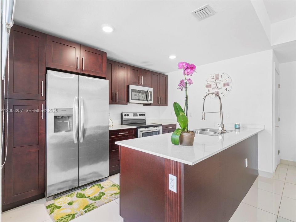 For Rent: $3,200 (4 beds, 3 baths, 1434 Square Feet)