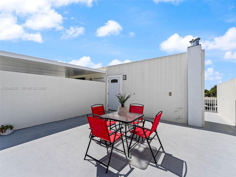For Rent: $3,200 (4 beds, 3 baths, 1434 Square Feet)