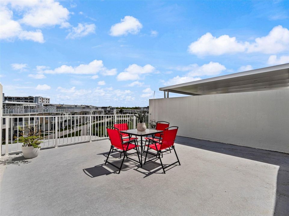 For Rent: $3,200 (4 beds, 3 baths, 1434 Square Feet)