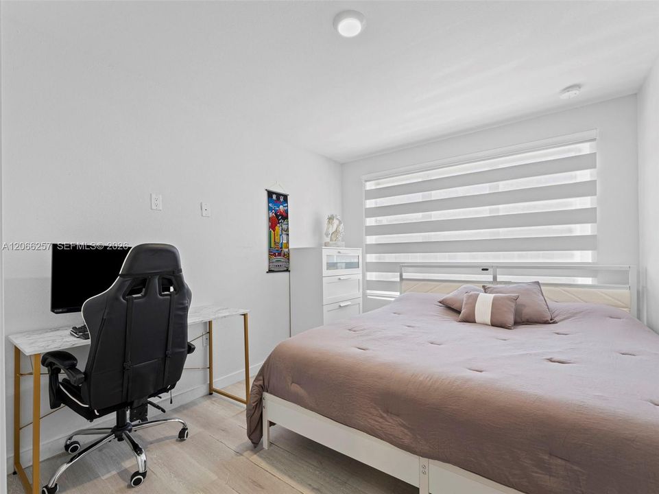 For Rent: $3,200 (4 beds, 3 baths, 1434 Square Feet)