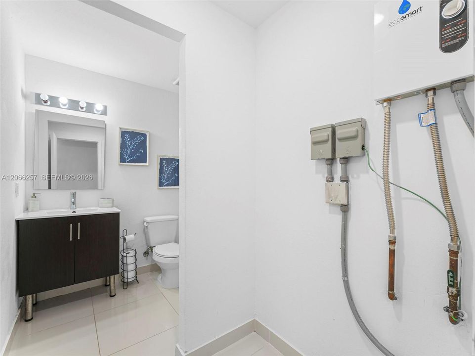 For Rent: $3,200 (4 beds, 3 baths, 1434 Square Feet)