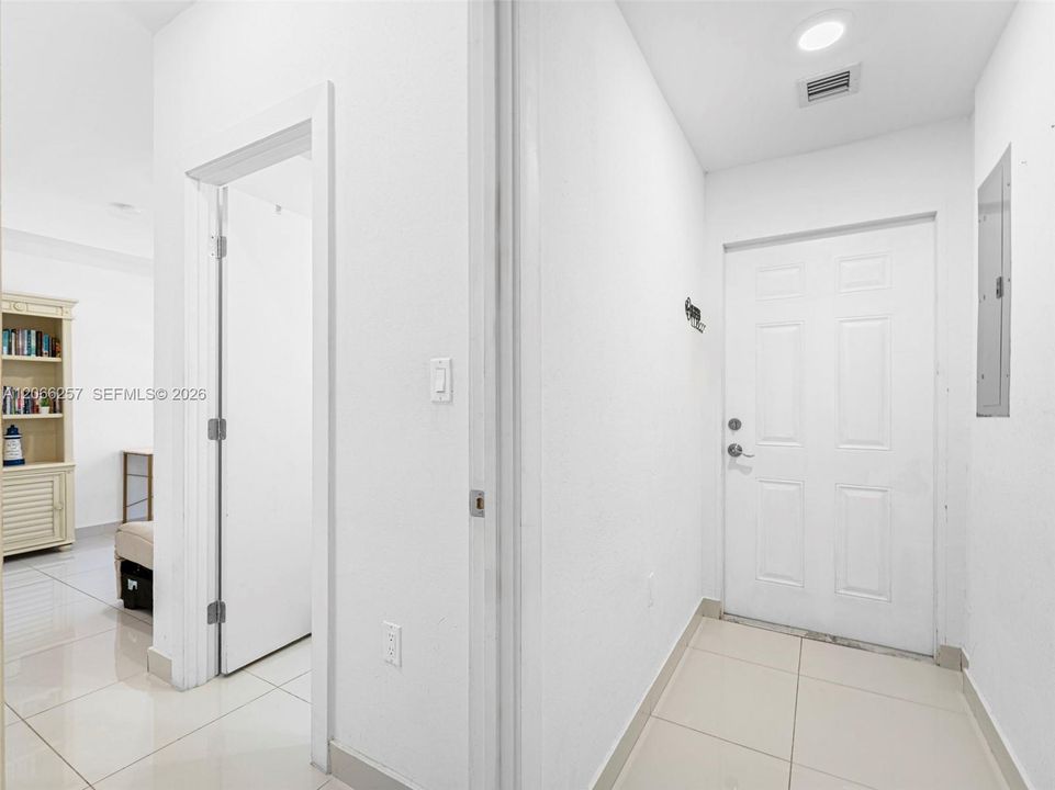 For Rent: $3,200 (4 beds, 3 baths, 1434 Square Feet)