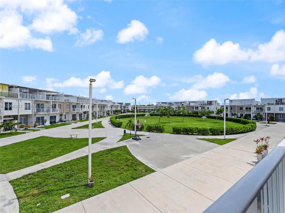 For Rent: $3,200 (4 beds, 3 baths, 1434 Square Feet)