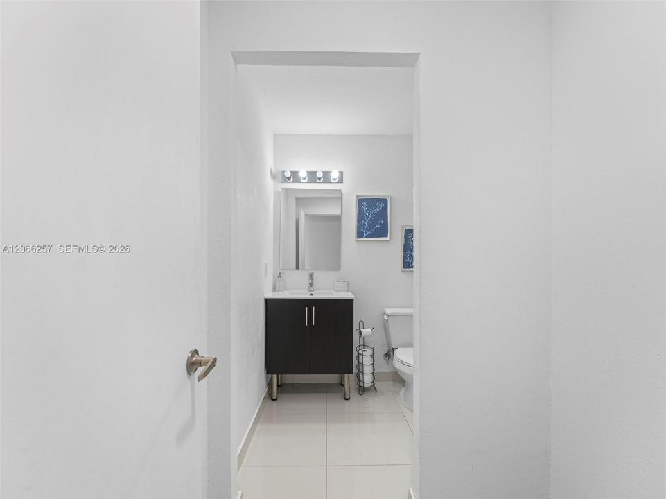 For Rent: $3,200 (4 beds, 3 baths, 1434 Square Feet)