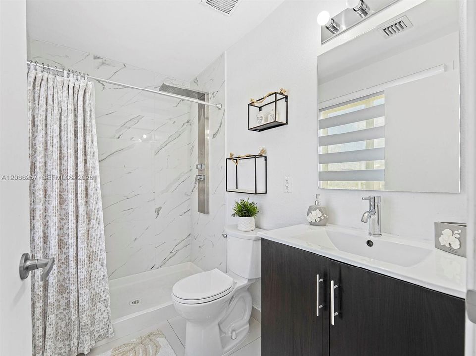 For Rent: $3,200 (4 beds, 3 baths, 1434 Square Feet)