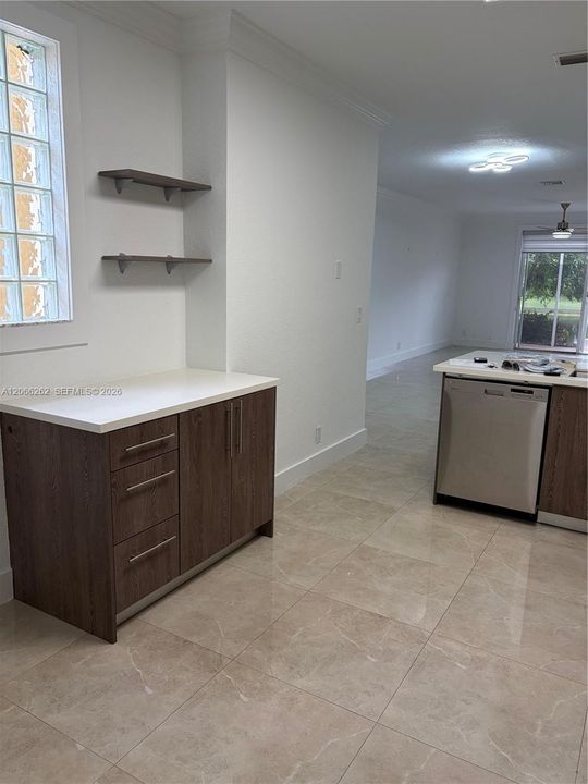 For Rent: $3,700 (3 beds, 2 baths, 1461 Square Feet)