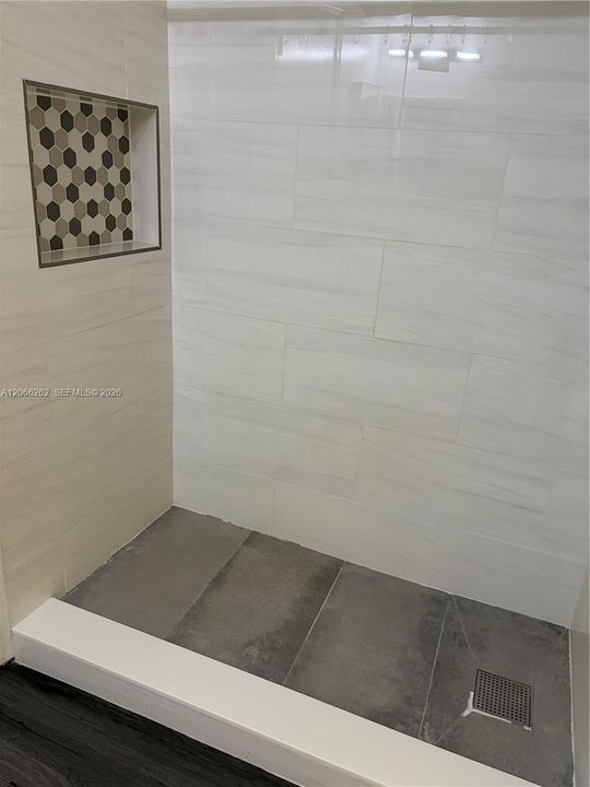 For Rent: $3,700 (3 beds, 2 baths, 1461 Square Feet)