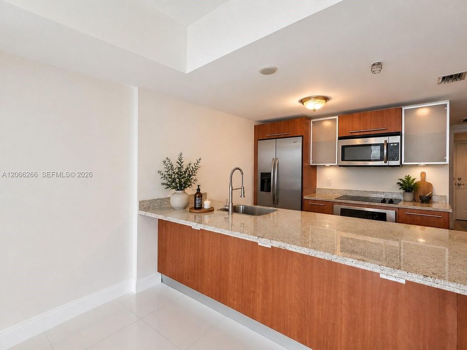 En Venta: $395,000 (1 camas, 1 baños, 825 Pies cuadrados)