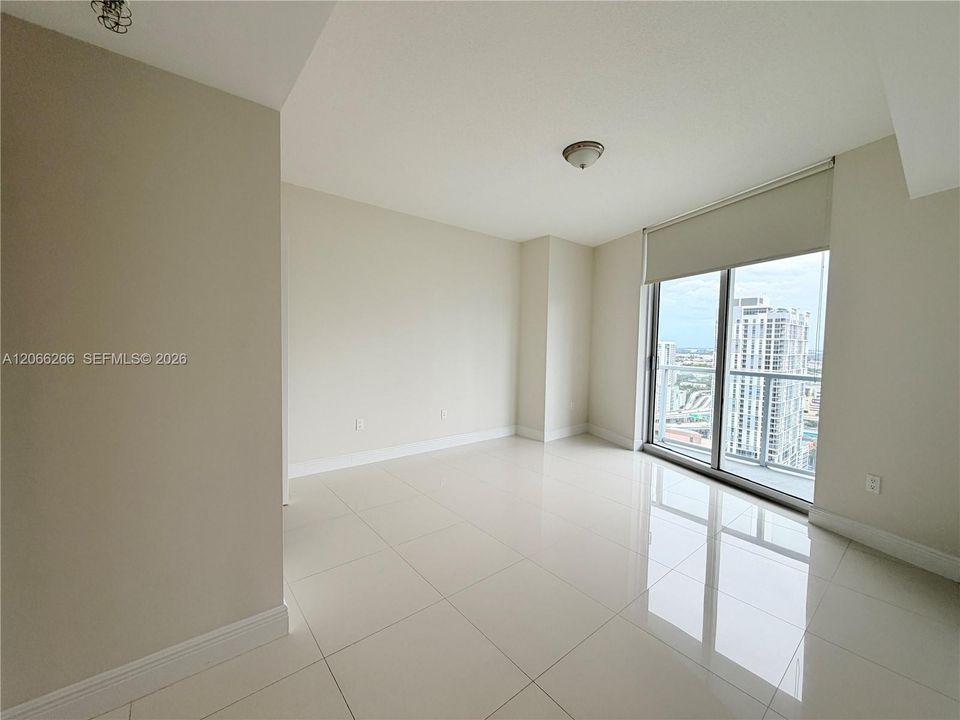 En Venta: $395,000 (1 camas, 1 baños, 825 Pies cuadrados)