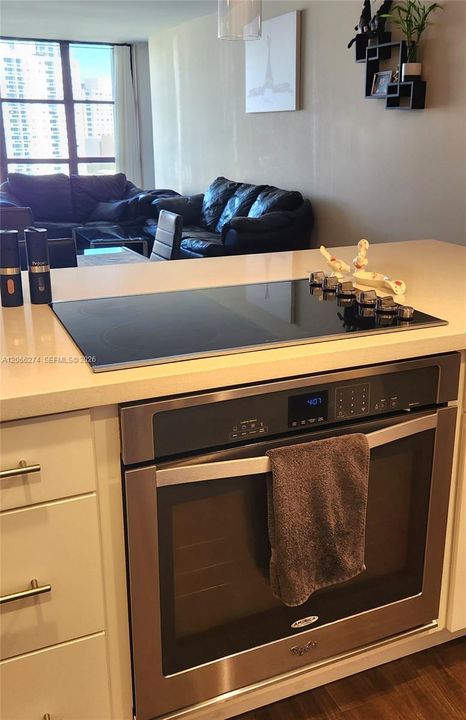 Activo con contrato: $259,000 (1 camas, 1 baños, 915 Pies cuadrados)