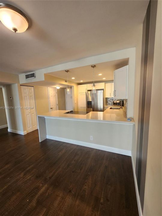 Activo con contrato: $259,000 (1 camas, 1 baños, 915 Pies cuadrados)