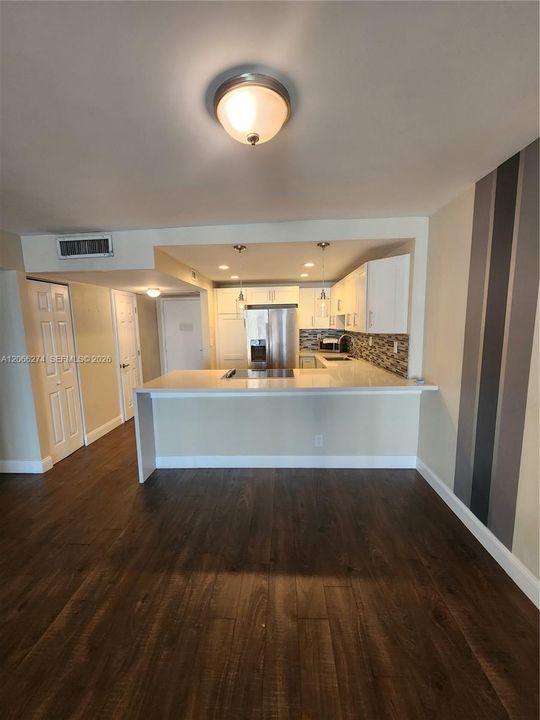Activo con contrato: $259,000 (1 camas, 1 baños, 915 Pies cuadrados)