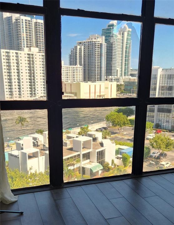 Activo con contrato: $259,000 (1 camas, 1 baños, 915 Pies cuadrados)