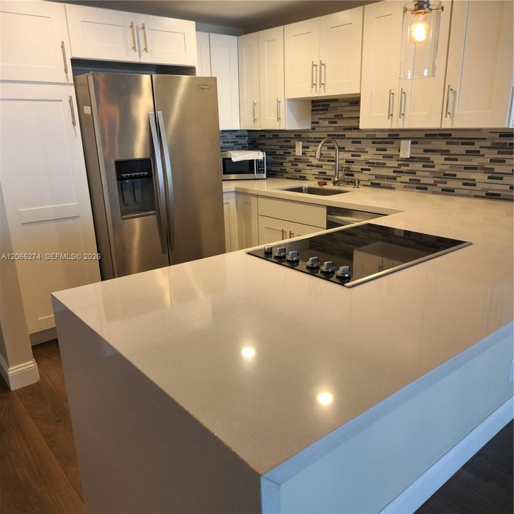 Activo con contrato: $259,000 (1 camas, 1 baños, 915 Pies cuadrados)