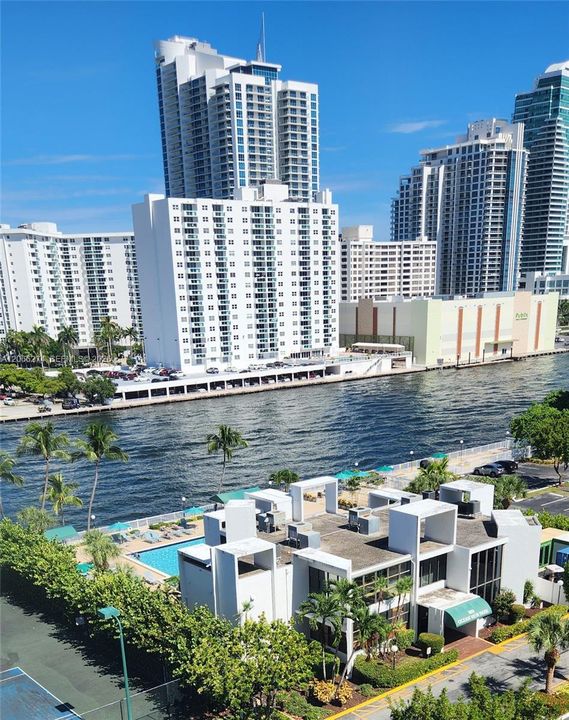 Activo con contrato: $259,000 (1 camas, 1 baños, 915 Pies cuadrados)