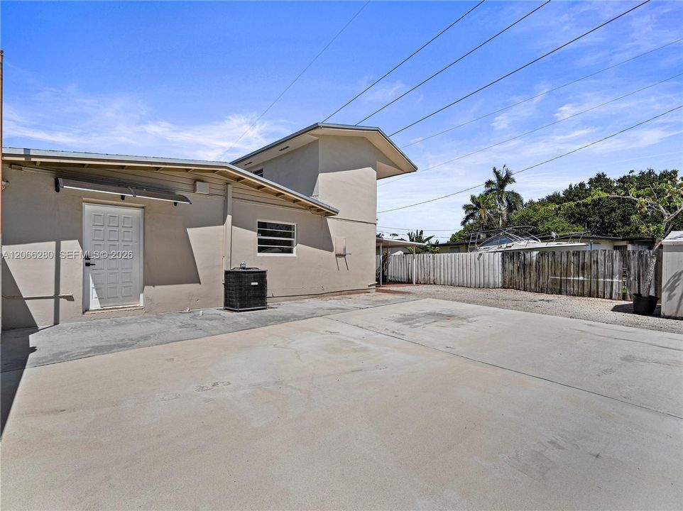 En Venta: $825,000 (4 camas, 3 baños, 2352 Pies cuadrados)