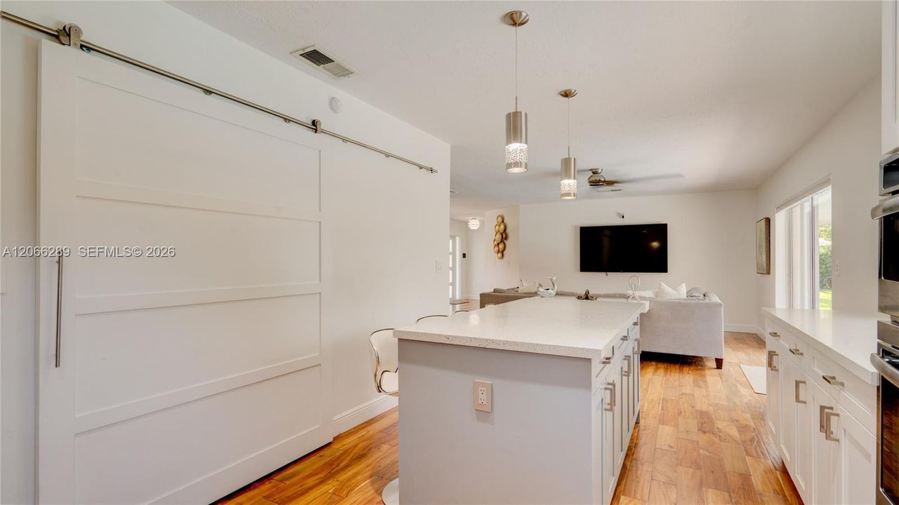 For Rent: $8,500 (3 beds, 2 baths, 1864 Square Feet)