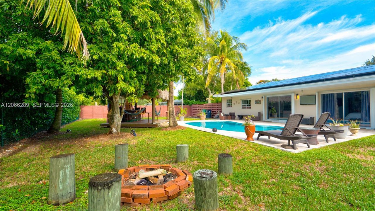 For Rent: $8,500 (3 beds, 2 baths, 1864 Square Feet)