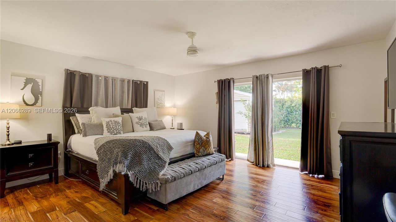 For Rent: $8,500 (3 beds, 2 baths, 1864 Square Feet)