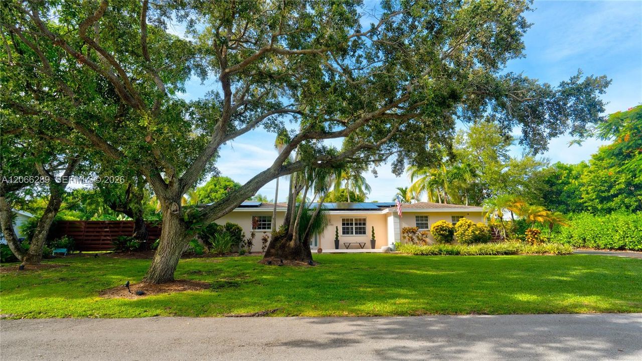 For Rent: $8,500 (3 beds, 2 baths, 1864 Square Feet)