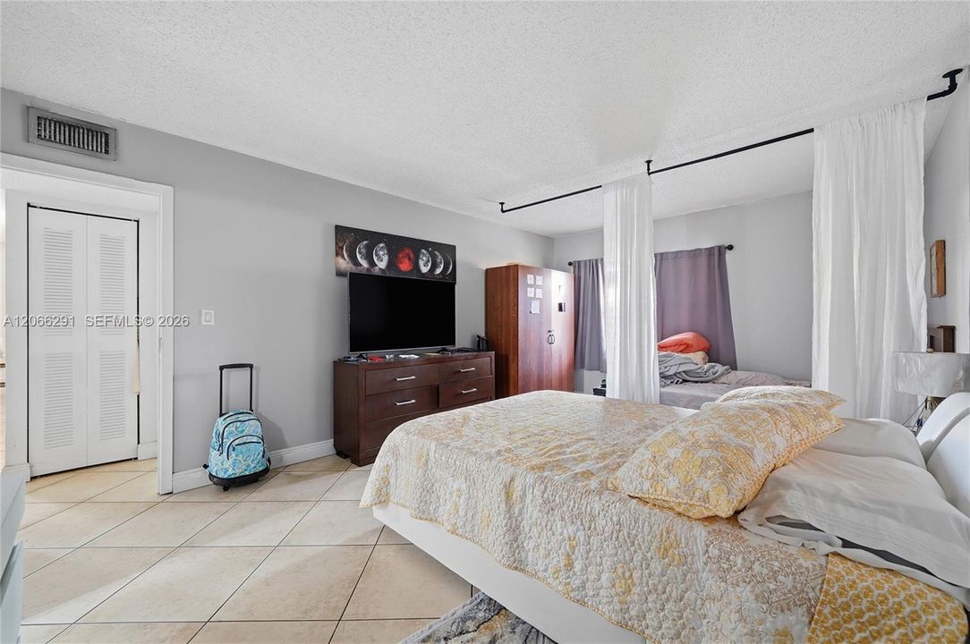 For Sale: $170,000 (2 beds, 2 baths, 1458 Square Feet)
