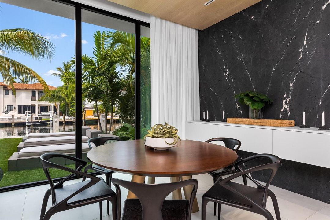 Breakfast Area 2