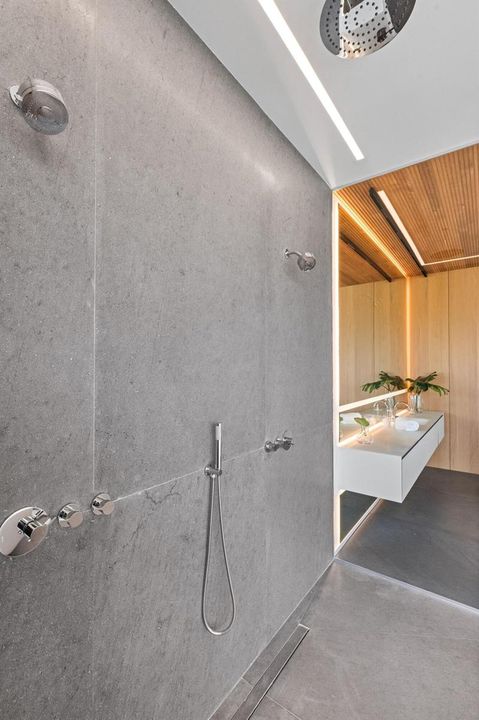 Master Bath 7