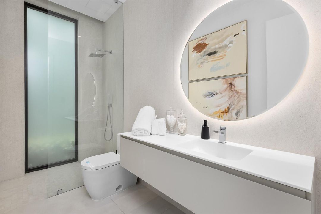 Guest Bath 2
