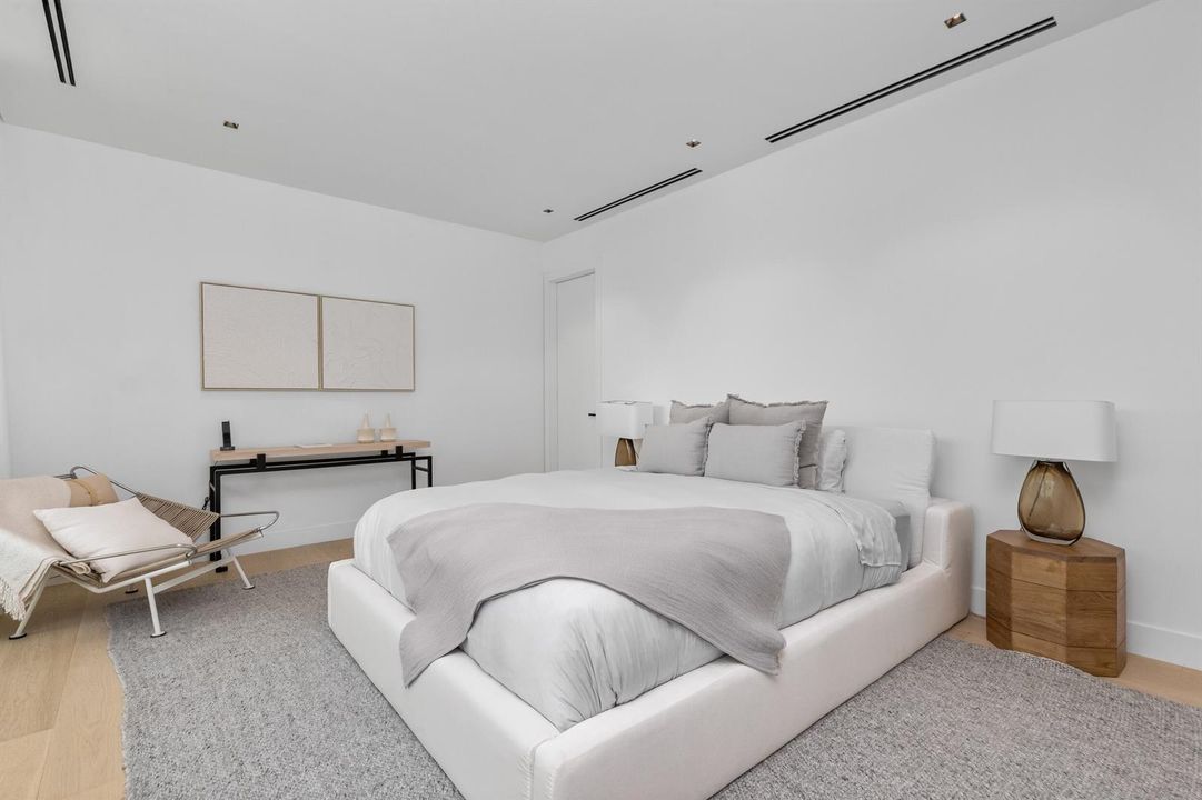 Guest Bed 5