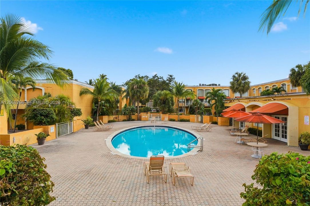 For Sale: $170,000 (2 beds, 2 baths, 1376 Square Feet)