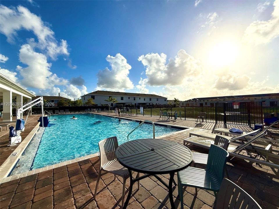 For Rent: $2,550 (3 beds, 3 baths, 0 Square Feet)